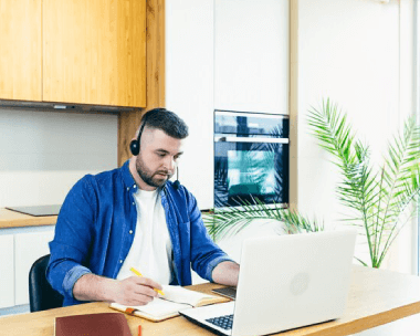 Professional transcriber working on Farsi transcription, benefiting businesses with accurate and confidential transcripts.