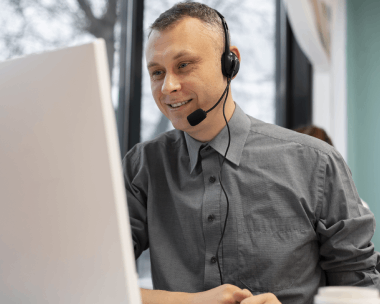 Business customer streamlining corporate communication using precise, timely French transcription services for documentation.