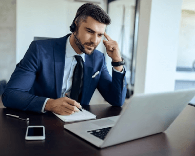 A transcriber working on Portuguese speech to text conversion.