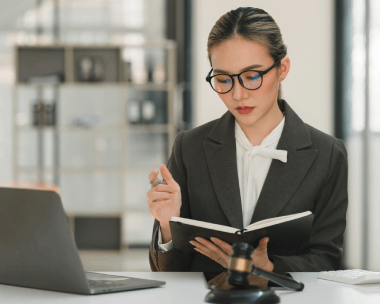 Legal professional uses precise verbatim Vietnamese transcriptions capturing every word in courtroom testimony accurately.